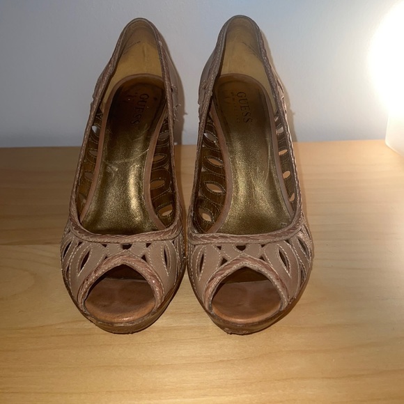 Guess Sandals - Picture 1 of 5